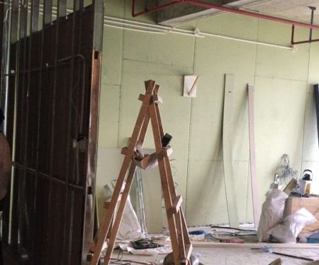 嘉定区金嘉商务广场写字楼装修隔断施工