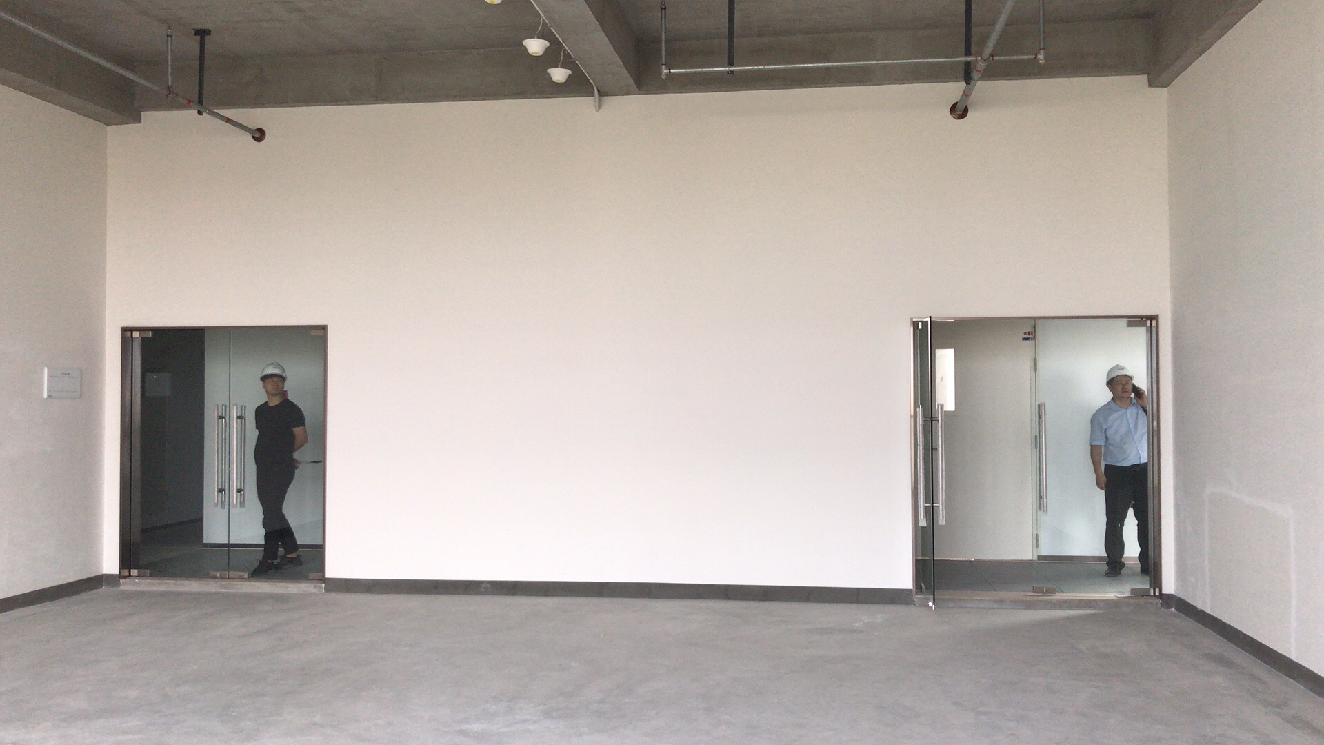 闵行区万科.虹桥云488平方办公室设计量房现场