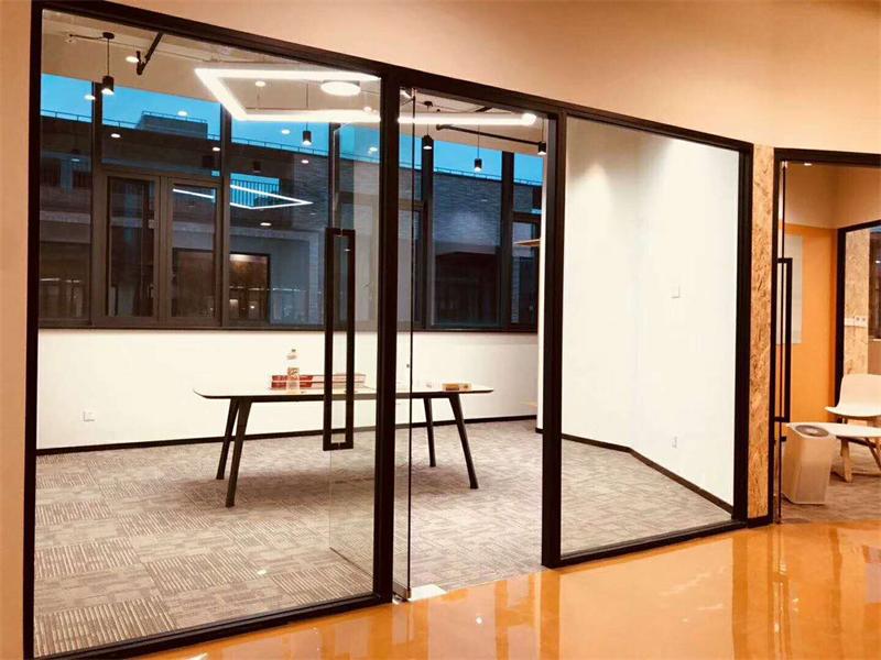 灵石路大宁国际三期办公室家具软装完毕