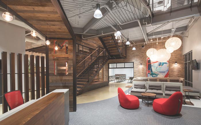 700平方金融管理公司办公室装修设计实景