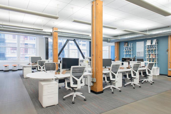 黄浦传媒广告公司办公室装修设计效果