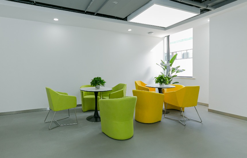 广告宣传制作公司办公室装修设计