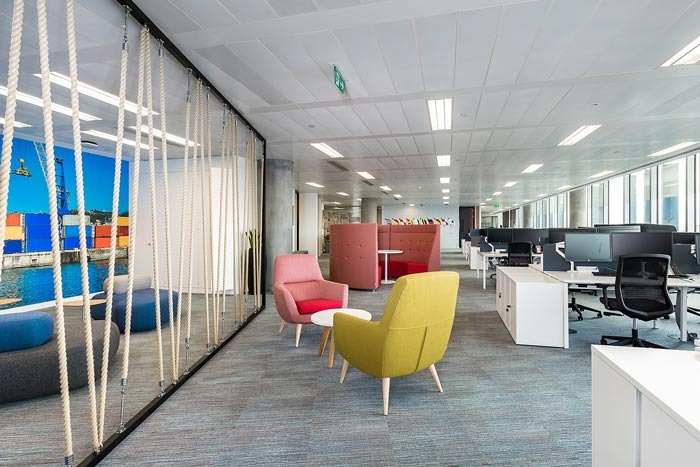 时尚广告创新公司办公室装修设计