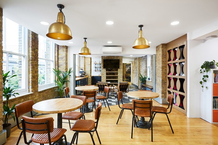 上海浦东三林办公室设计广告传媒公司办公室图片