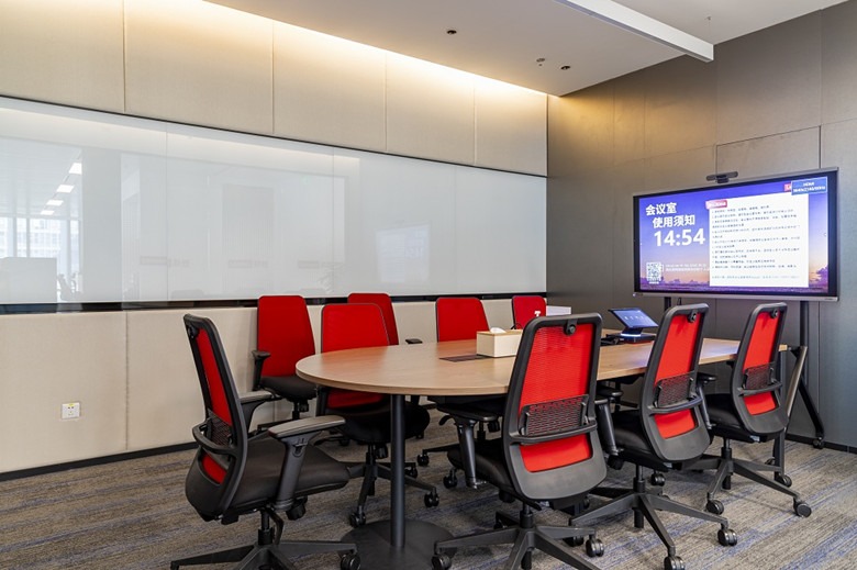 青浦4500平米电子公司办公室装潢实景