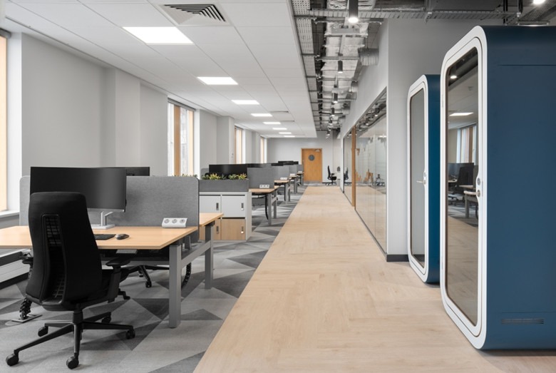 1000㎡全球数据中心公司办公室设计方案