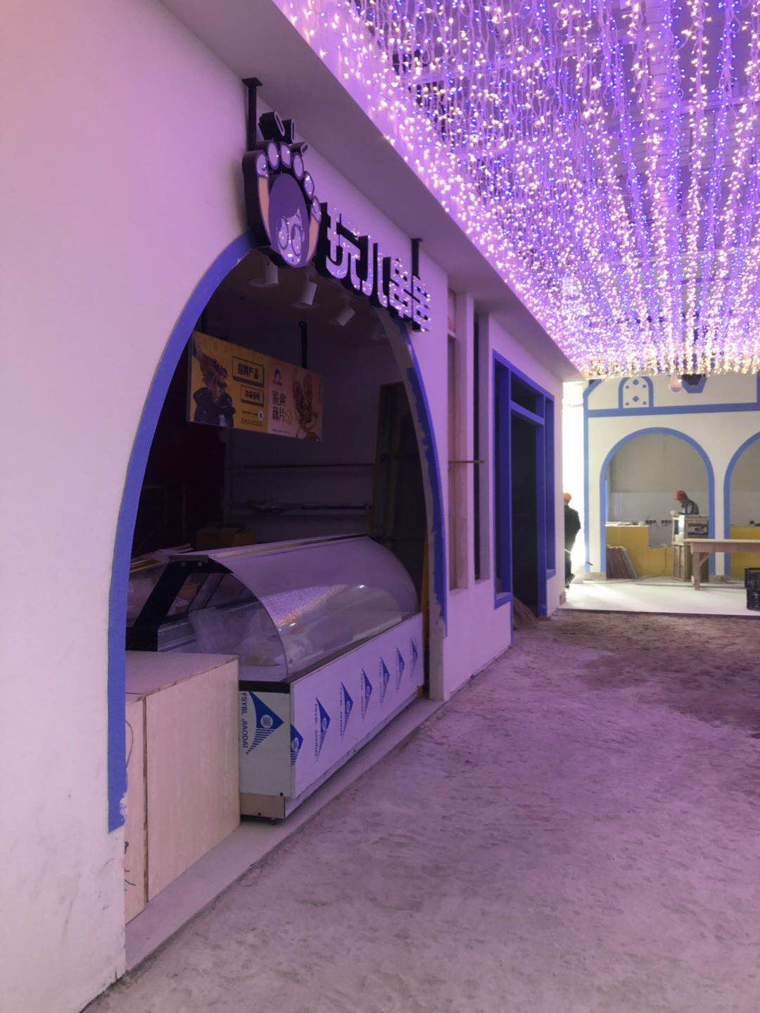 青浦万达西西里主题街装修施工,第1张