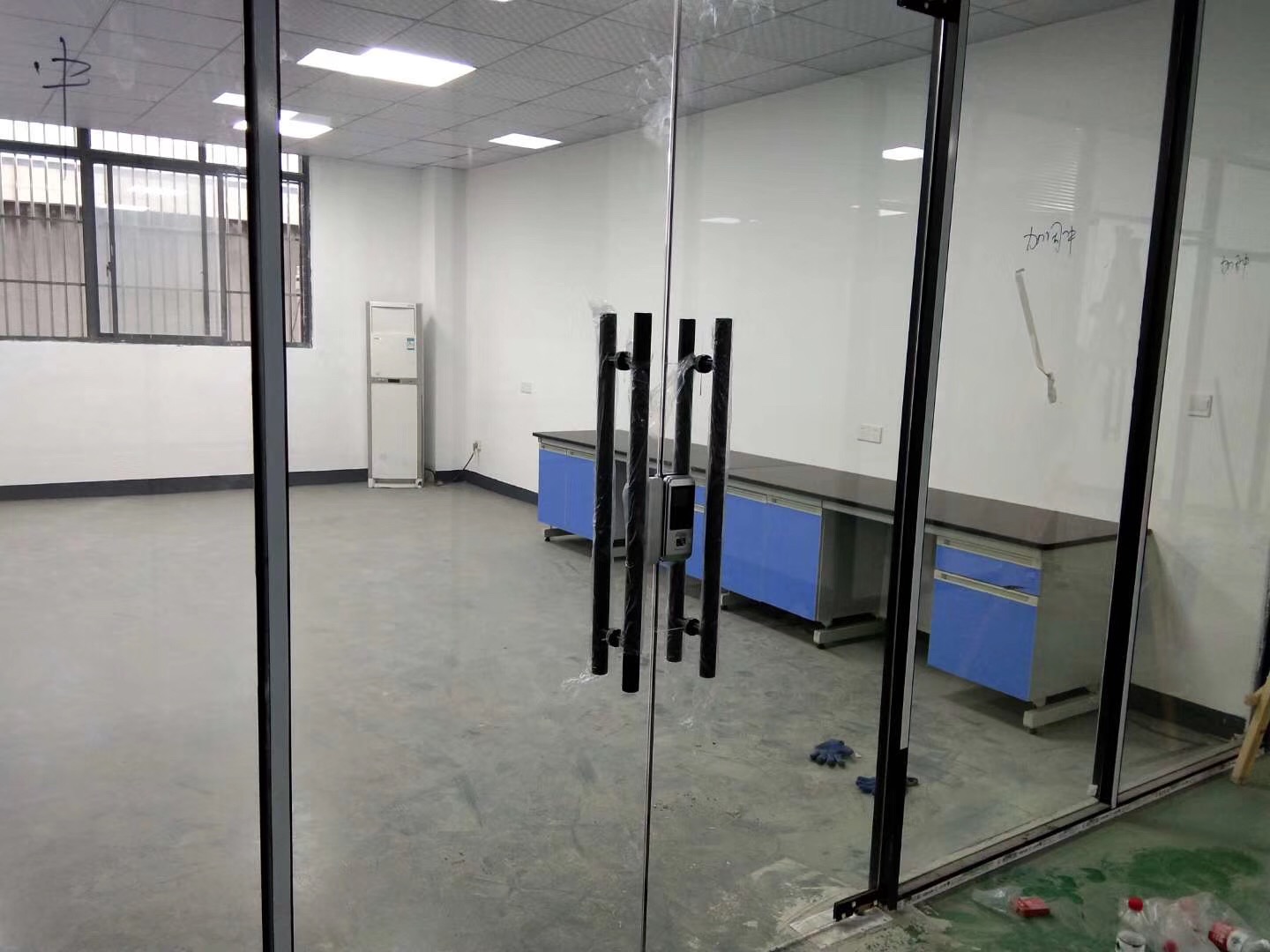 徐汇办公室装修隔断装饰施工,第5张