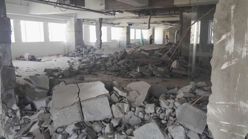 长宁办公室装修复原之前期拆除施工,第1张