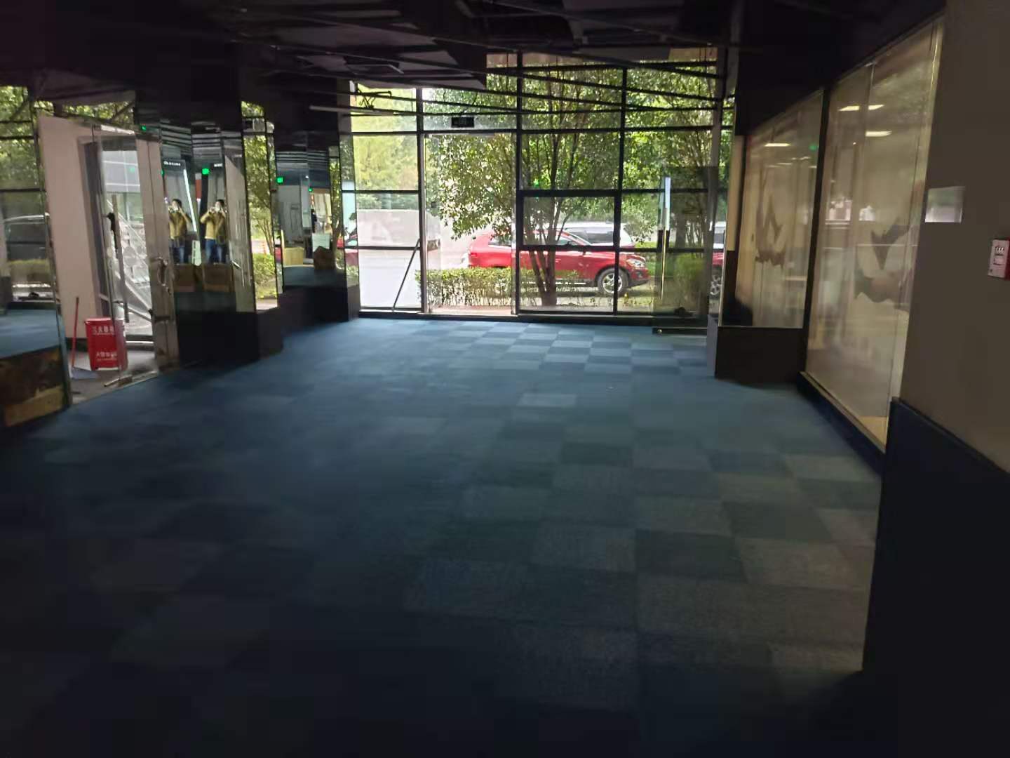 浦东新区德汇公司办公室装修前期拆除,第3张