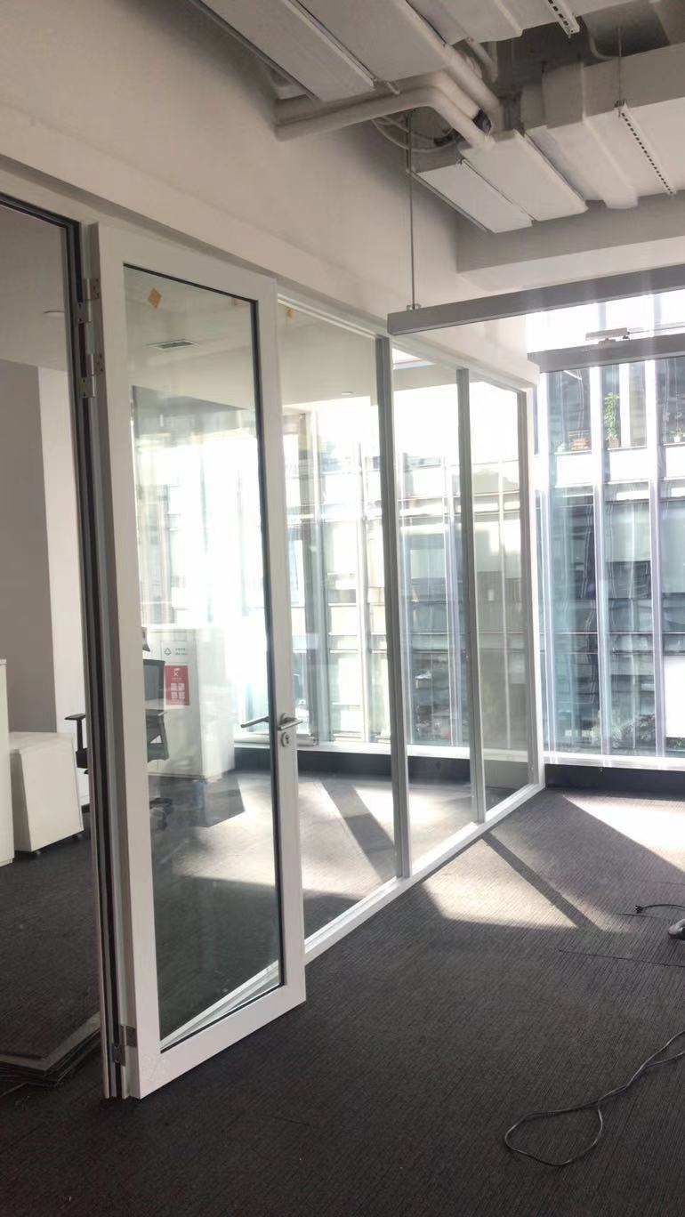 闵行申长路中骏广场精装办公楼改造施工,第2张