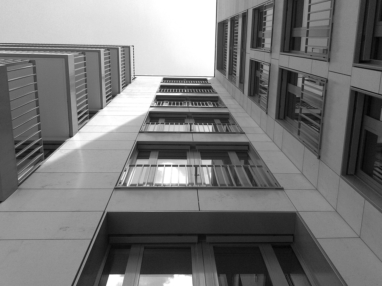 卫生间洗脸盆柜哪个牌子好？这些品牌让你不再为选择犯愁,卫生间洗脸盆柜哪个牌子好？这些品牌让你不再为选择犯愁,第2张