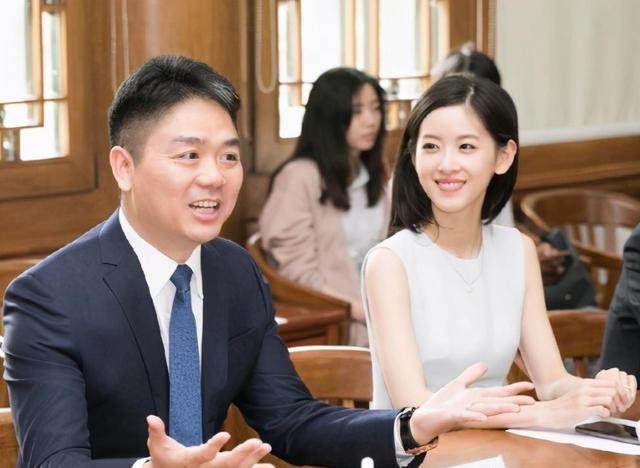 双人床也能助力婚姻稳定？京东床特价床让你的爱情更甜蜜,双人床也能助力婚姻稳定？京东床特价床让你的爱情更甜蜜,第2张