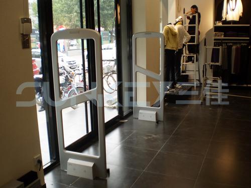 哈尔滨飞云防盗门哪家好？（从品牌到服务，全方位解析）,哈尔滨飞云防盗门哪家好？（从品牌到服务，全方位解析）,第2张