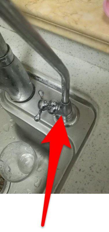 厨房冷热水龙头漏水怎么修？教你简单几步搞定,厨房冷热水龙头漏水怎么修？教你简单几步搞定,第2张