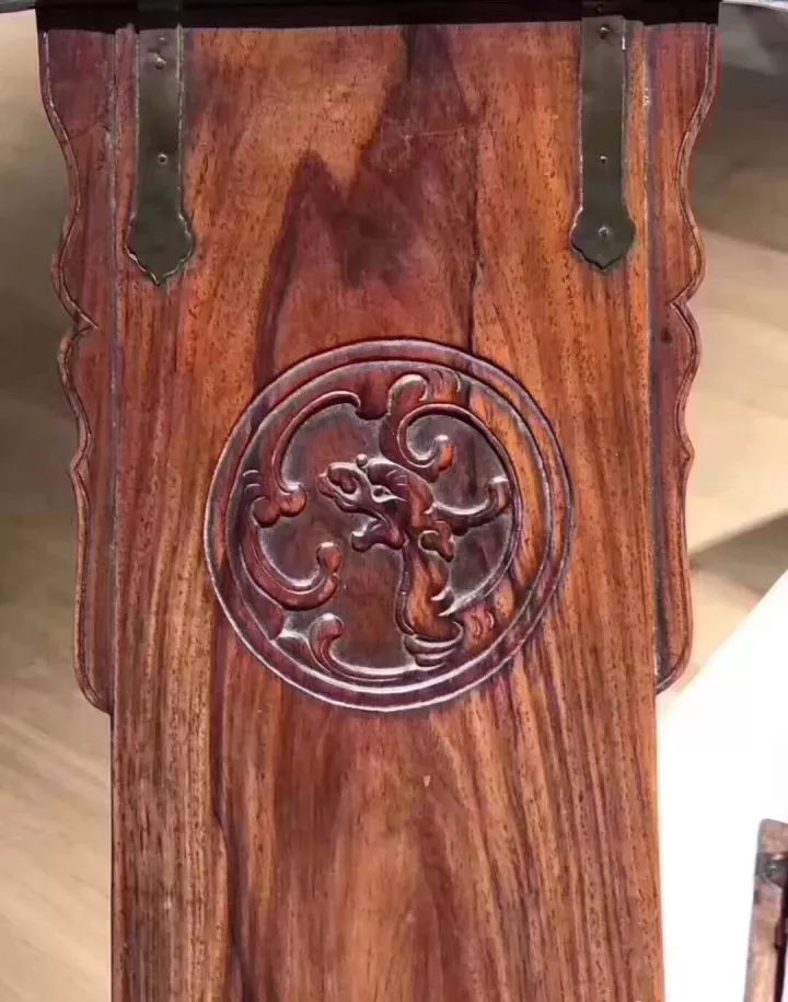 发现旧货市场中独具特色的古董家具图片分享,发现旧货市场中独具特色的古董家具图片分享,第1张