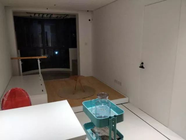 12平米一个人办公室效果图（打造小空间高效办公环境）,12平米一个人办公室效果图（打造小空间高效办公环境）,第2张