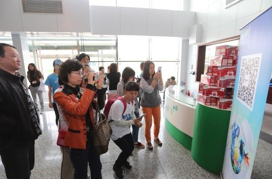 玻璃膜贴外面还是里面（玻璃贴膜贴外面还是里面）,玻璃膜贴外面还是里面（玻璃贴膜贴外面还是里面）,第1张