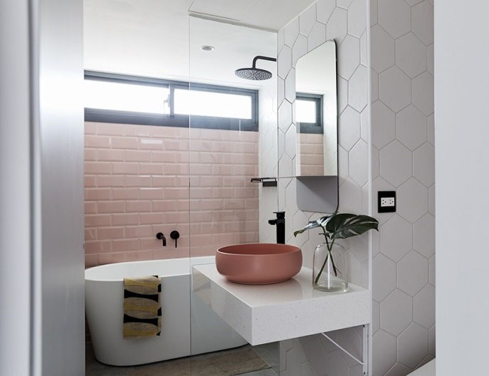 卫生间背景墙最新设计，让你的小空间变得不一样,卫生间背景墙最新设计，让你的小空间变得不一样,第1张